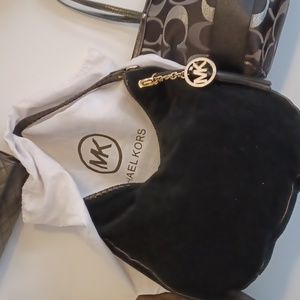 Michael Kors NWOT/EUC suede hobo bag